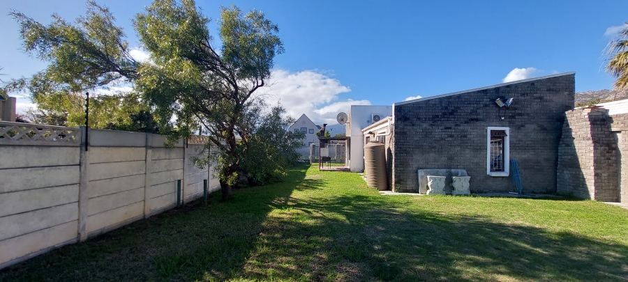 2 Bedroom Property for Sale in Admirals Park Western Cape